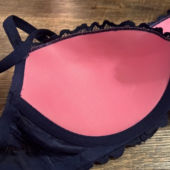 VS PINK push up bra Navy Lace 34D - Picture 10 of 10